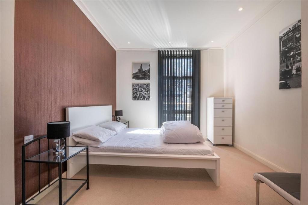 Penthouse Canary Wharf - Free Wifi 런던 외부 사진