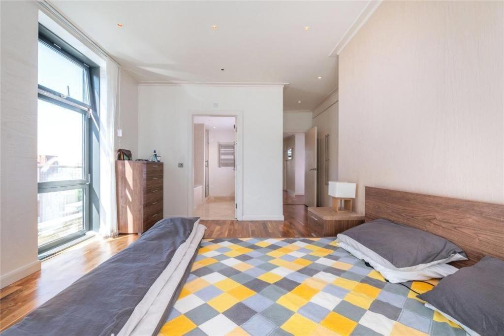 Penthouse Canary Wharf - Free Wifi 런던 외부 사진